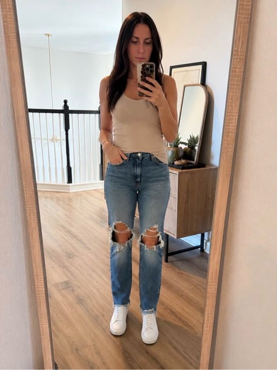 Good American Denim - Light Blue Distressed Good American Women's Straight-Leg Jeans